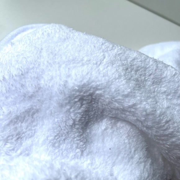 NEW 5 Pack White Facial Towels U-Shaped Soft Microfiber - Picture 4 of 10